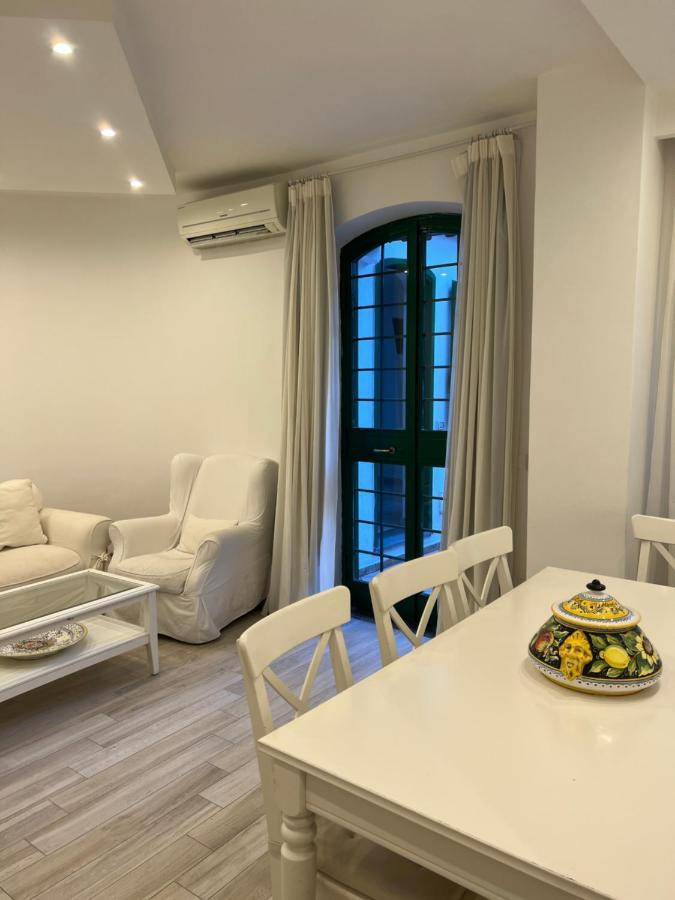 Maison Mele อีสเกีย ภายนอก รูปภาพ