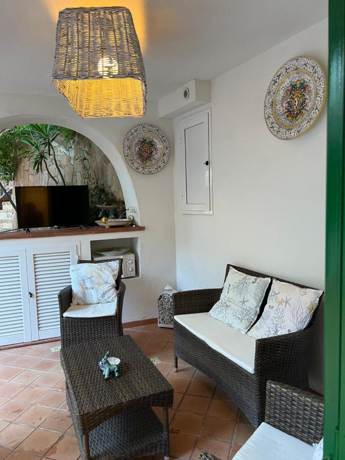 Maison Mele อีสเกีย ภายนอก รูปภาพ