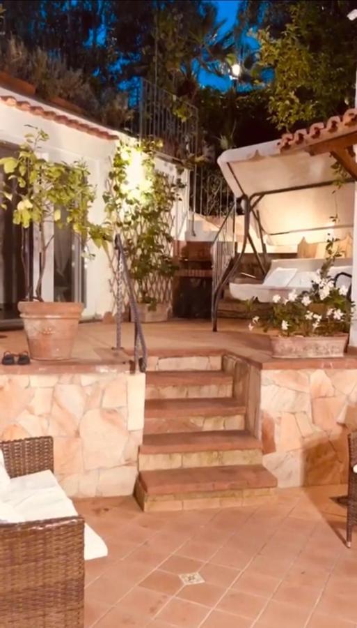 Maison Mele อีสเกีย ภายนอก รูปภาพ